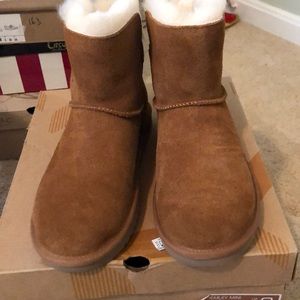 Koolaburra suede mini boots NWT
